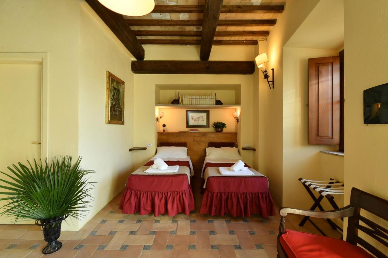 Castello Costaguti Hotel Roccalvecce Exterior foto