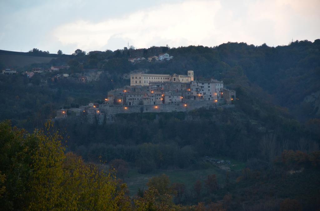 Castello Costaguti Hotel Roccalvecce Exterior foto